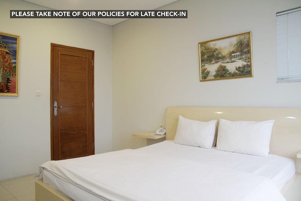 Kemang Eleven Hotel Jakarta Luaran gambar
