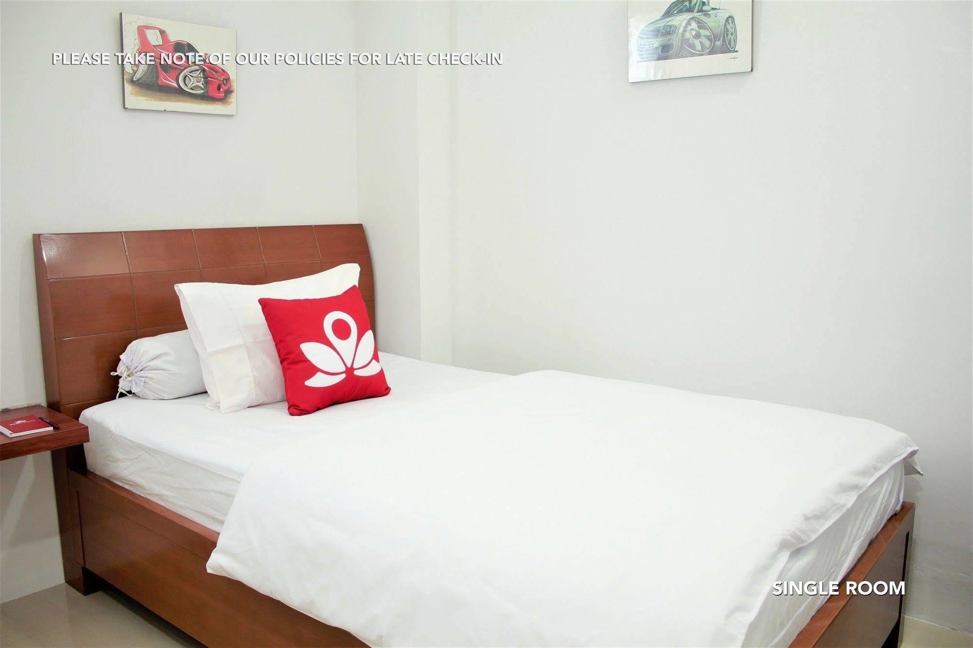 Kemang Eleven Hotel Jakarta Luaran gambar